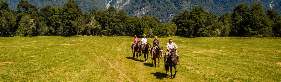 Cabalgata Panorámica Fundo Rigi